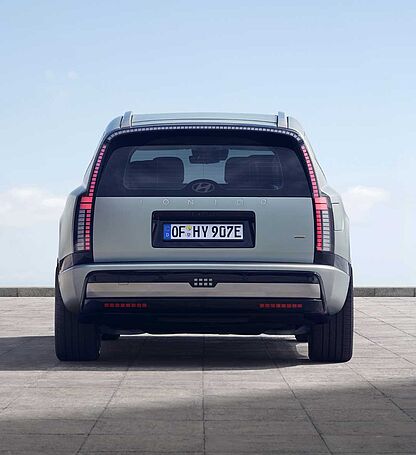 hyundai-ioniq-9-heck-10801080